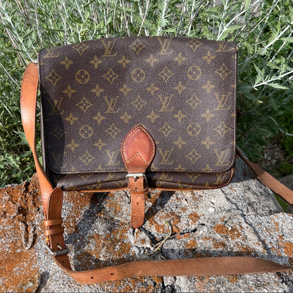 Louis Vuitton Cartouchiere